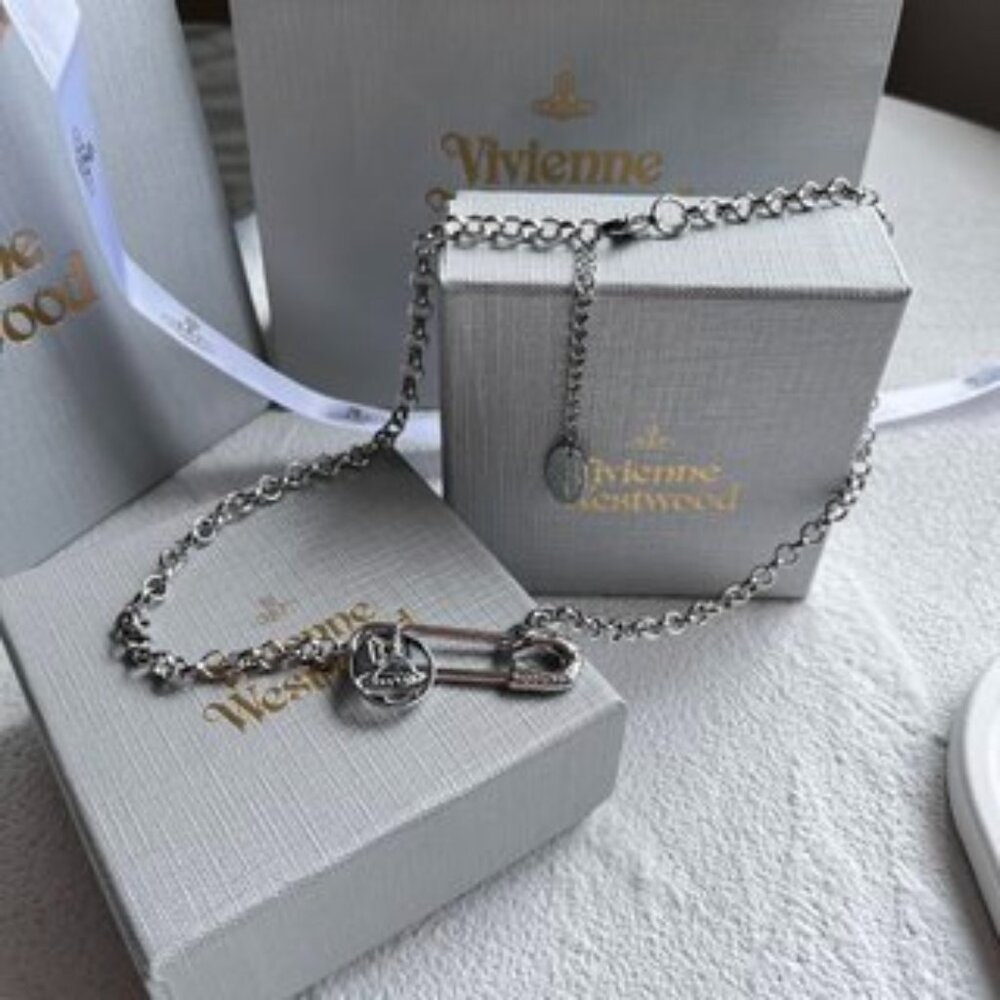 𝐕𝐢𝐯𝐢𝐞𝐧𝐧𝐞 𝐖𝐞𝐬𝐭𝐰𝐨𝐨𝐝🪐✨